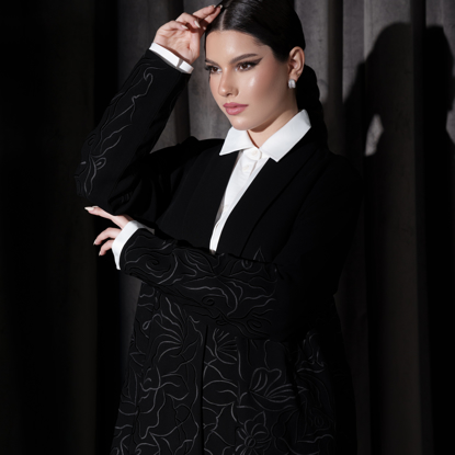 Picture of Blazer Style with a Distinctive Black Embroidery Print 